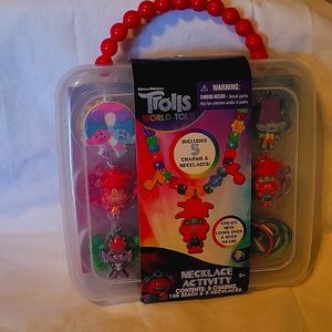 Trolls world tour Necklace Activity Set